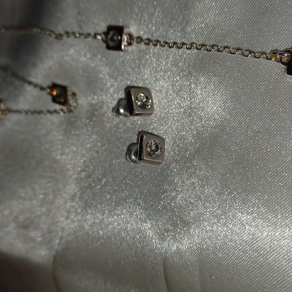 Fashion Jewelry - Picture 4 of 5